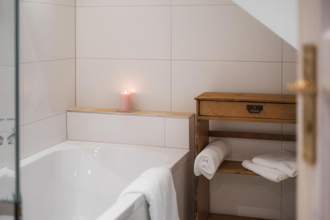Historische Wohnung Mit Gehobenem Ambiente Walting Exteriör bild
